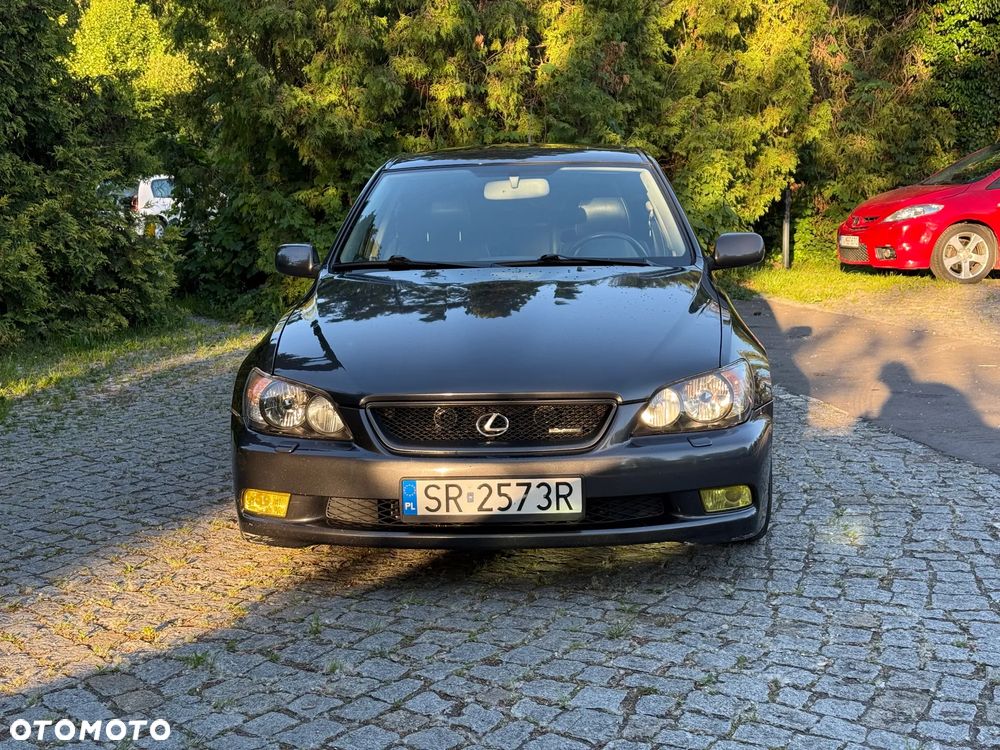 Lexus IS 300 Sport - 12