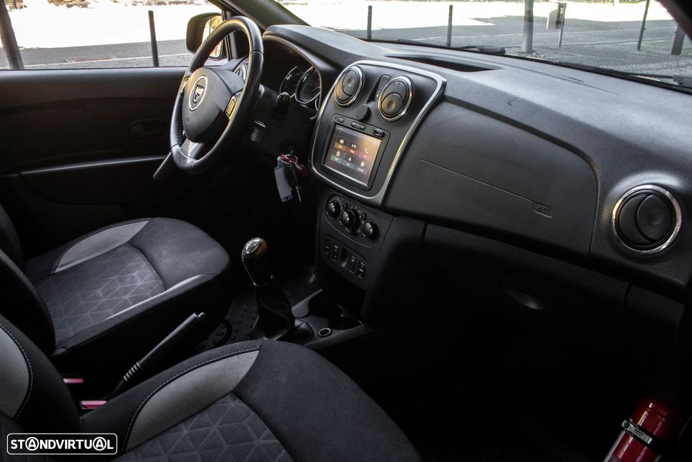 Dacia Sandero 1.5 dCi Stepway - 17