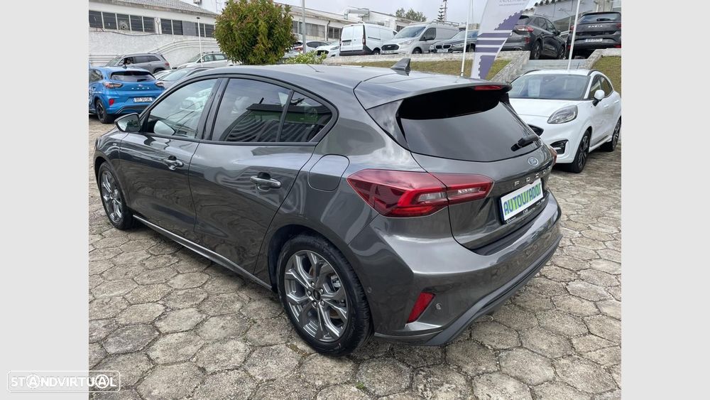Ford Focus 1.0 EcoBoost MHEV ST-Line X - 4