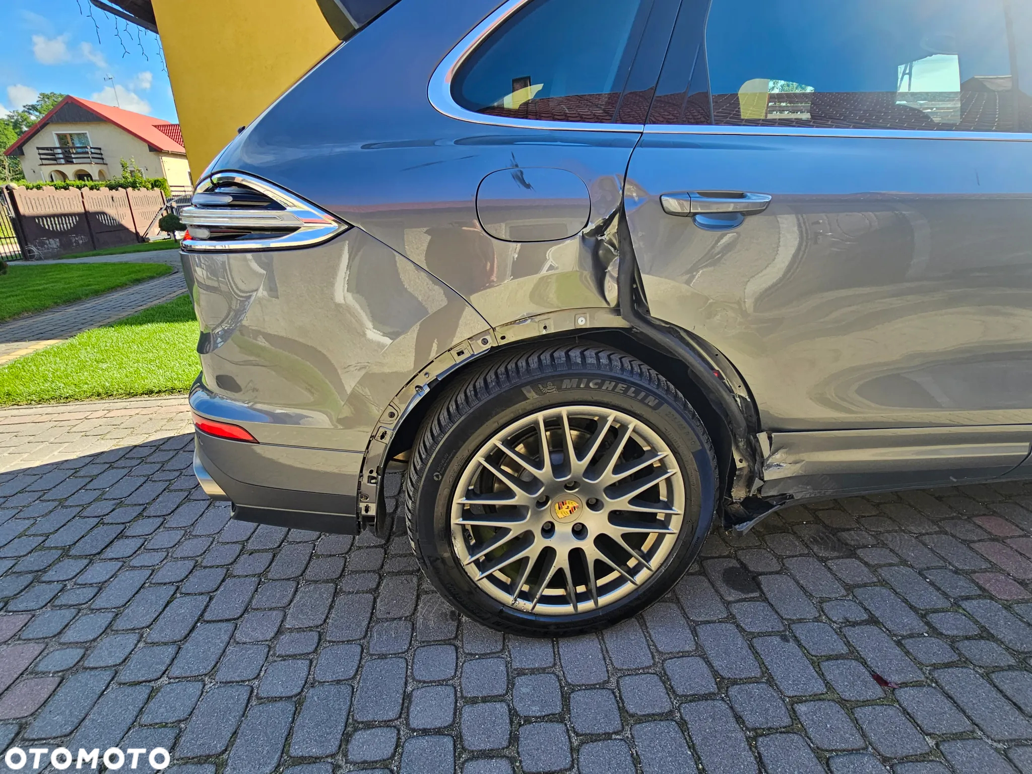 Porsche Cayenne Diesel Platinum Edition - 33
