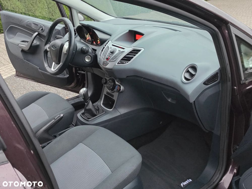Ford Fiesta - 16
