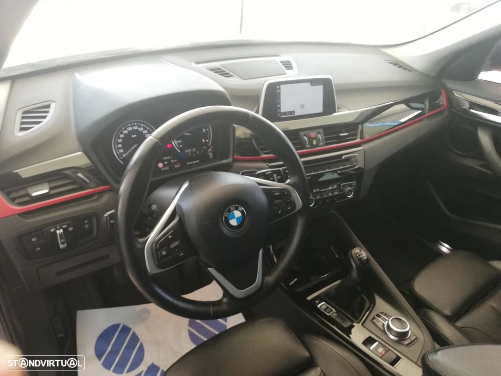 BMW X1 xDrive18d Sport Line - 12