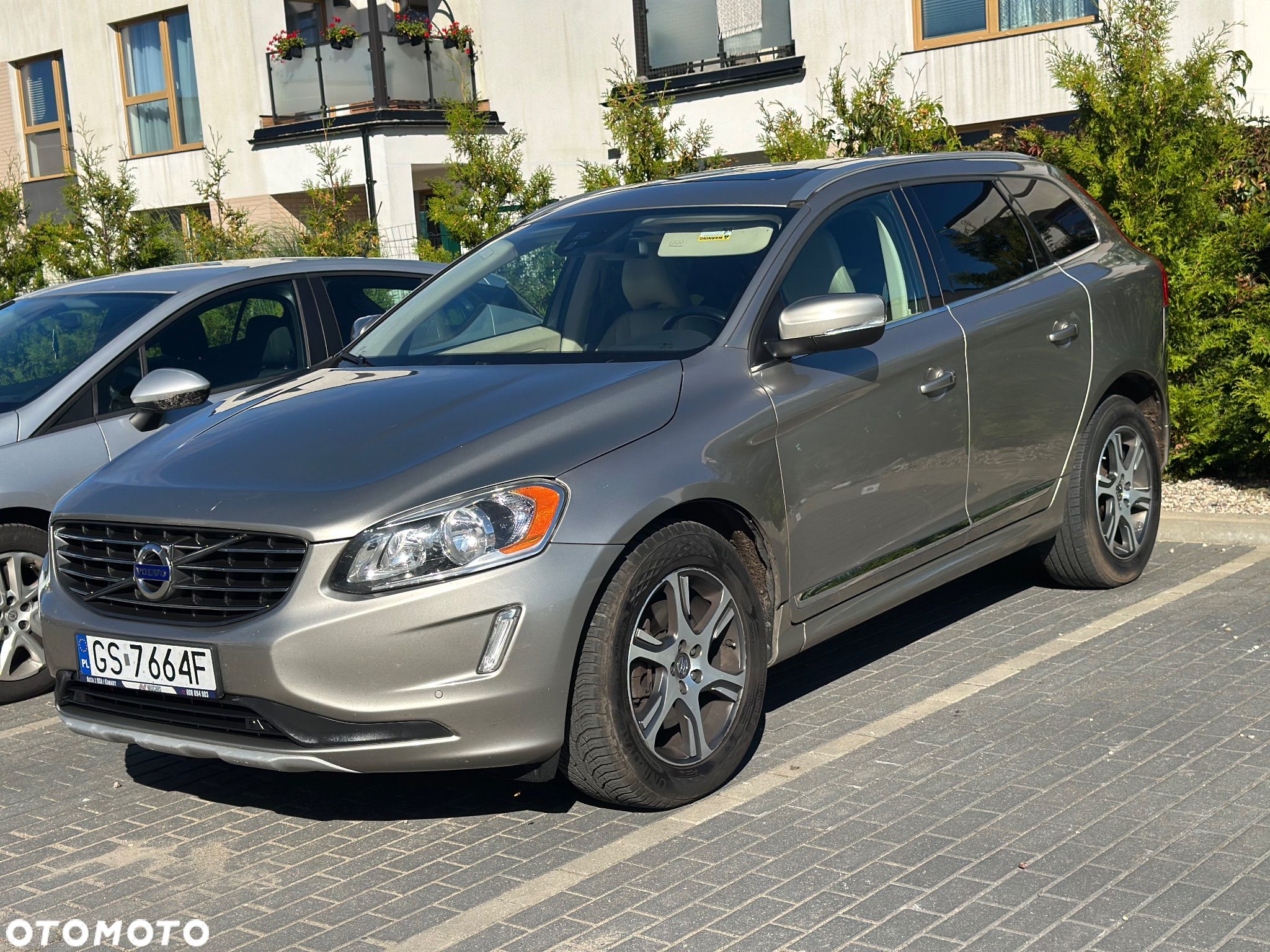 Volvo XC 60 T6 AWD Momentum - 1