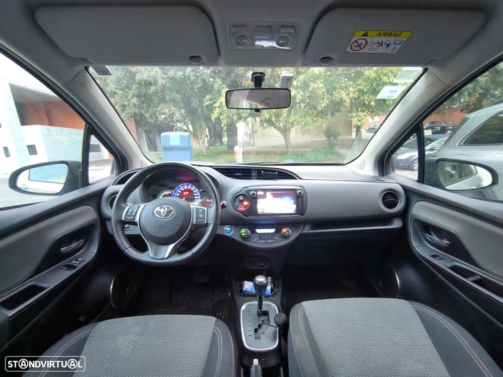 Toyota Yaris 1.5 HSD Comfort+P.Style - 8