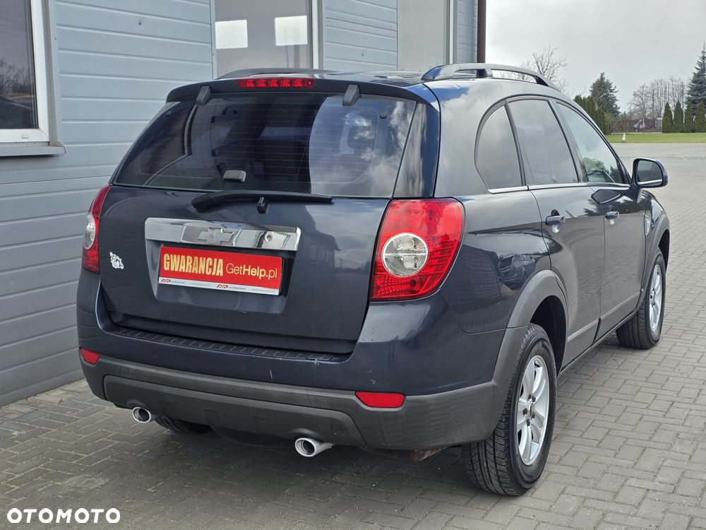 Chevrolet Captiva 2.4 LS 5os - 14