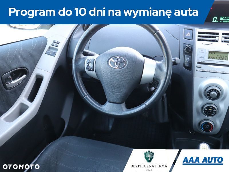 Toyota Yaris - 8