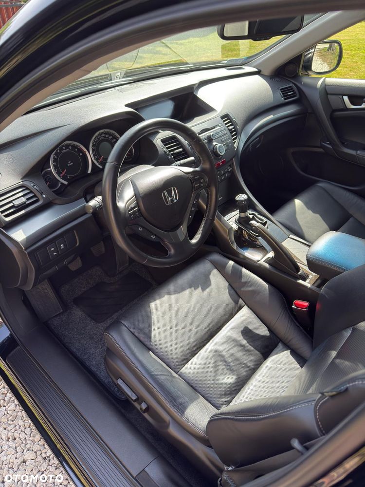 Honda Accord 2.4 Executive - 24