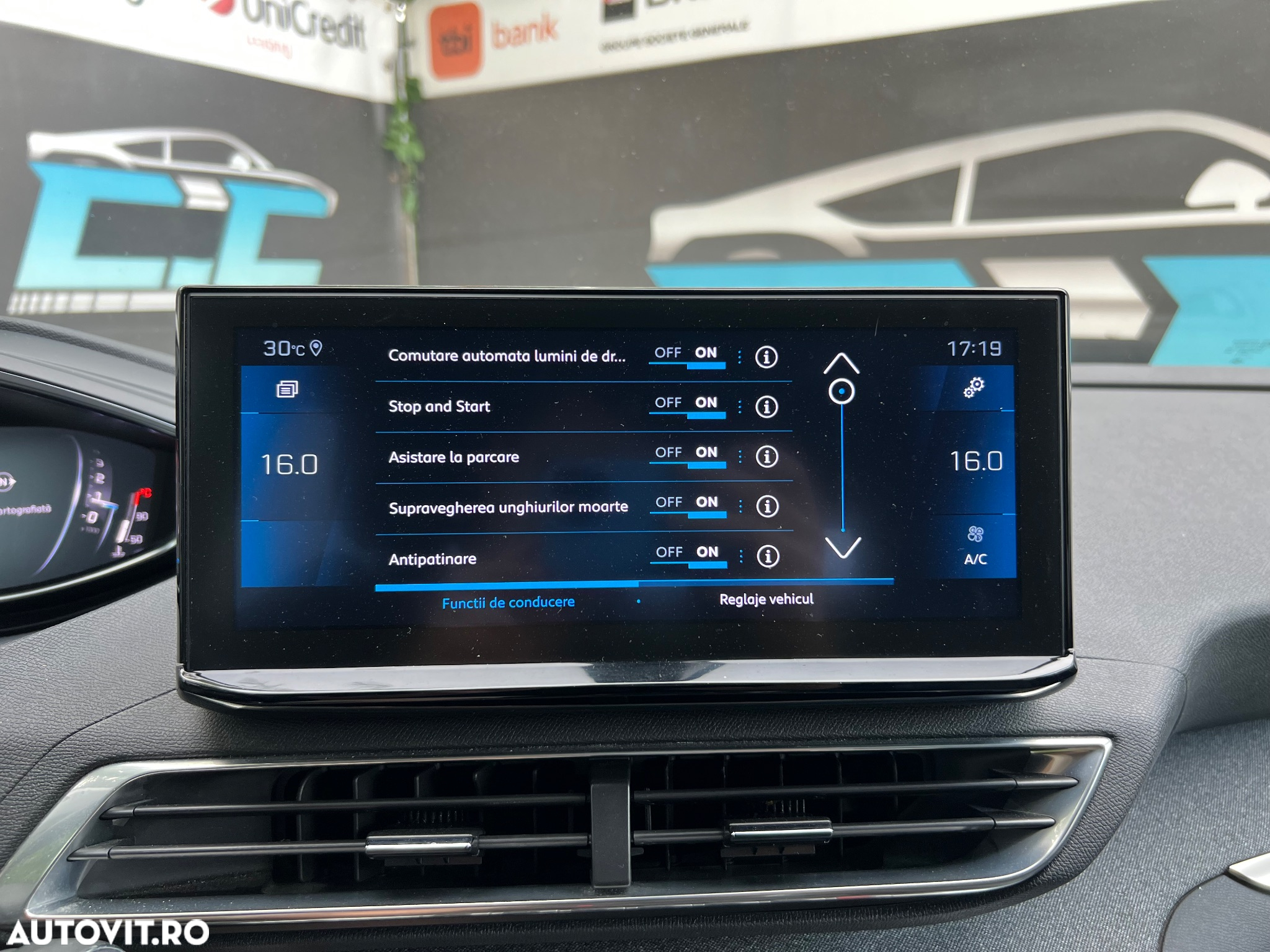 Peugeot 3008 1.5 BlueHDI 130 S&S BVM6 Allure - 26