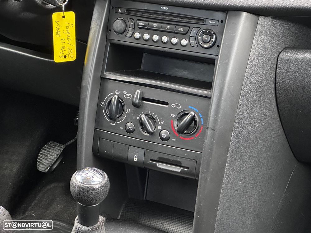 Peugeot 207 1.4 16V Active - 29