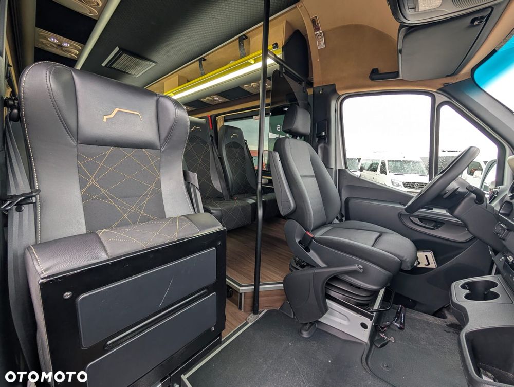 Mercedes-Benz Sprinter 519 - 14