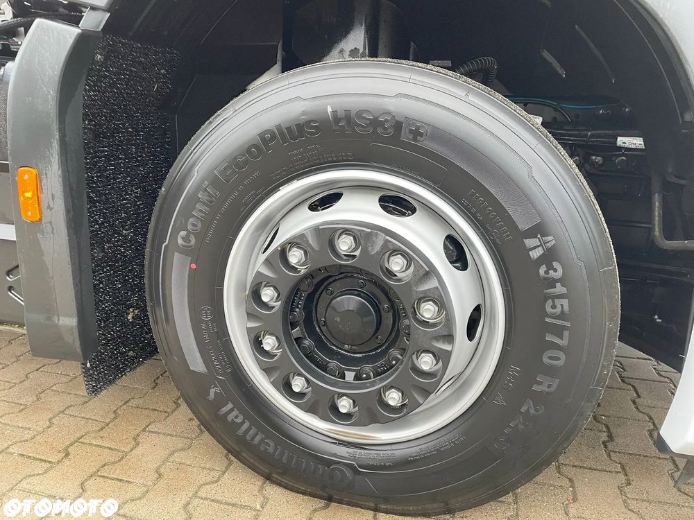 Ford F-MAX - 10