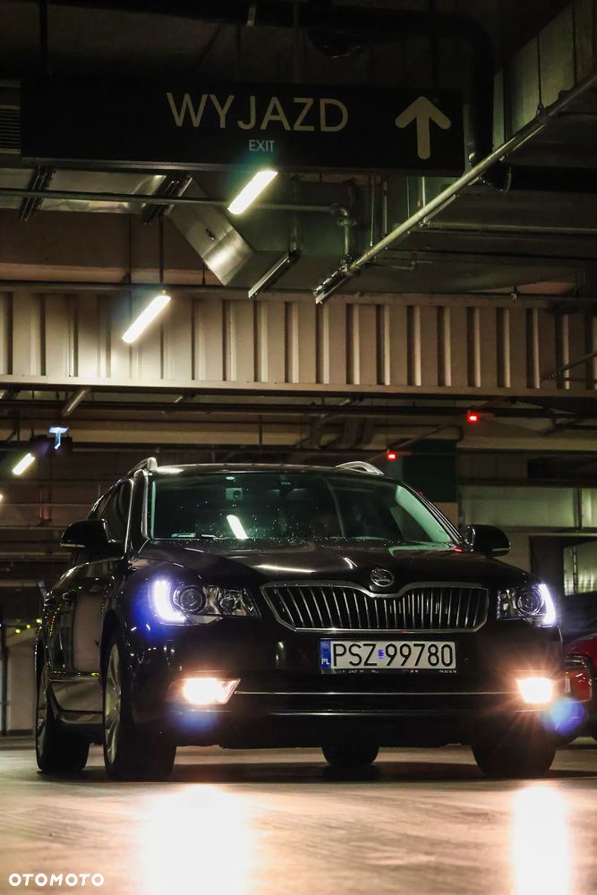 Skoda Superb 2.0 TDI 4x4 Business DSG - 2