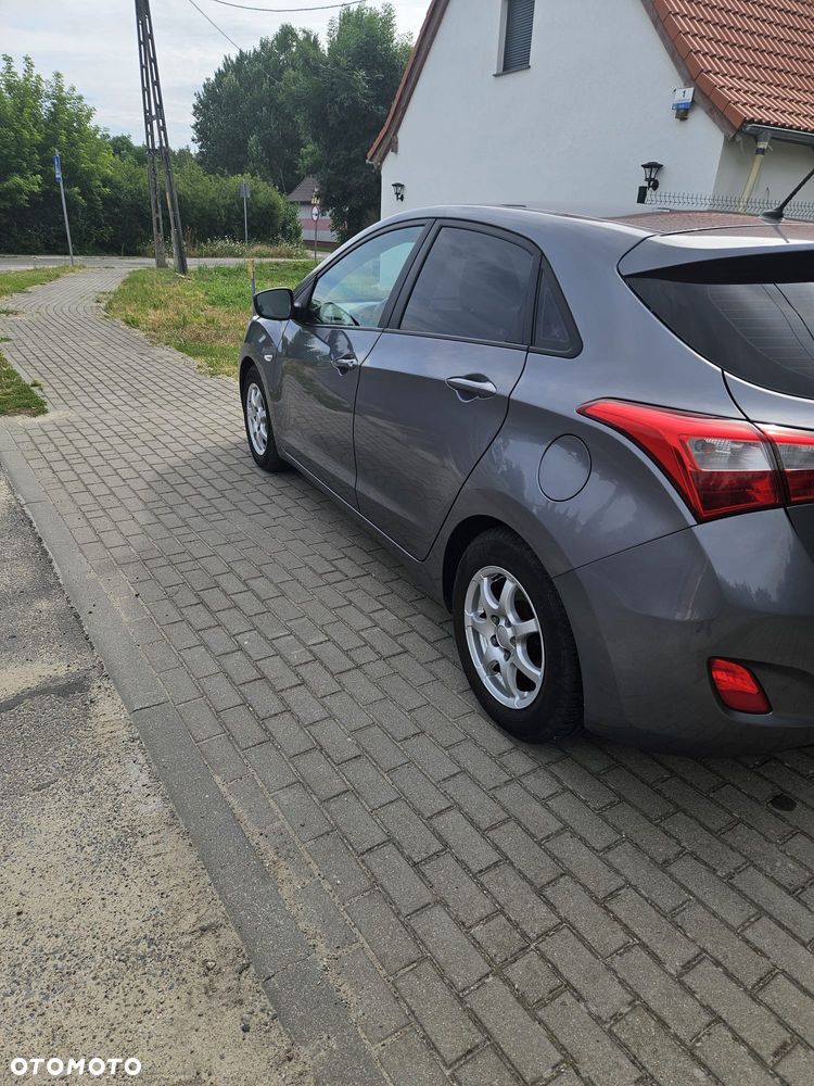 Hyundai i30 1.4 Base - 3