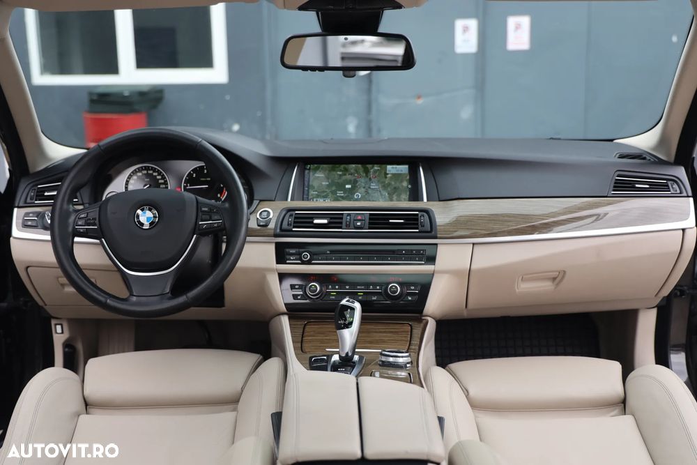 BMW Seria 5 525d Aut. - 13