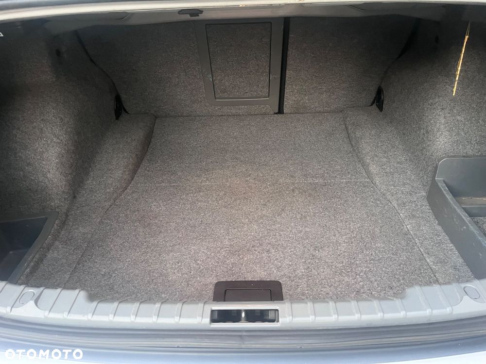 BMW Seria 3 318d - 22