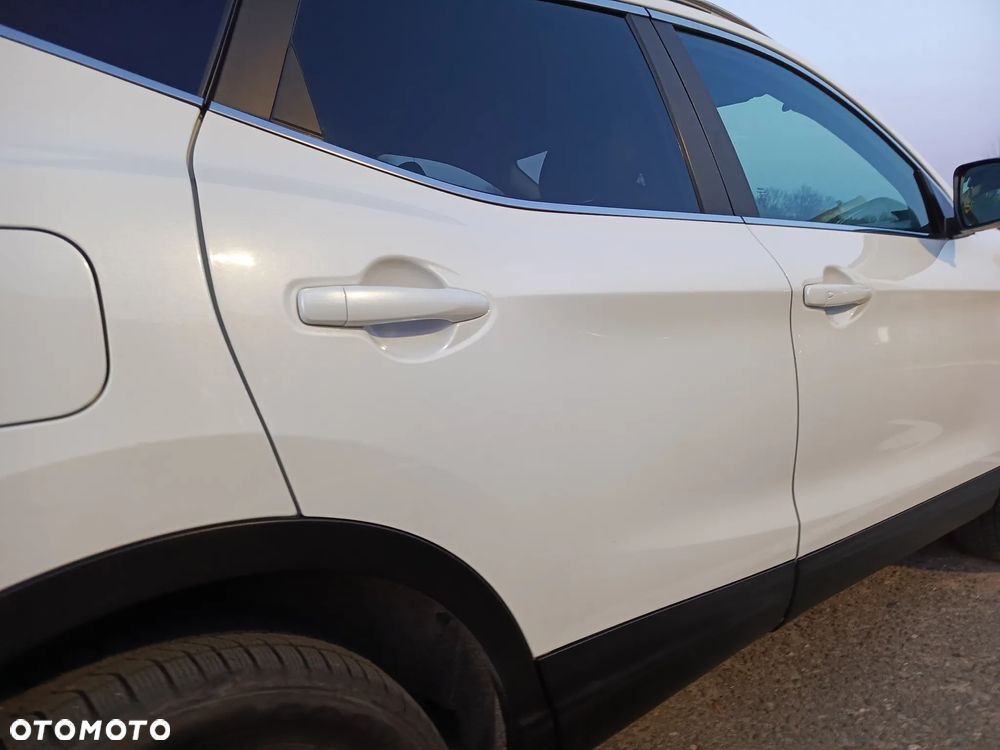 Nissan Qashqai 1.6 DCi 4x4 Tekna EU6 - 24