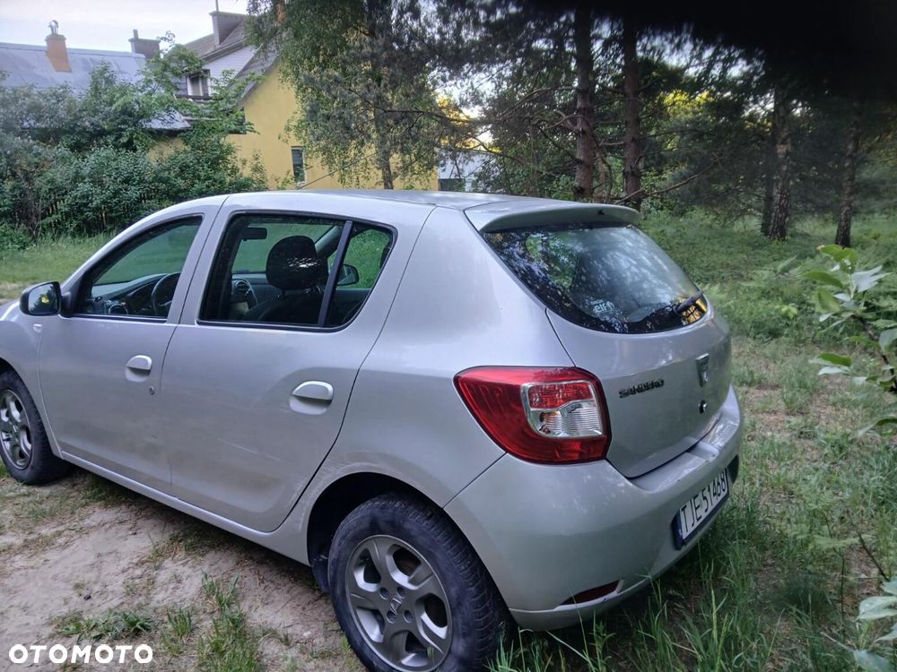 Dacia Sandero 1.2 16V Celebration - 3
