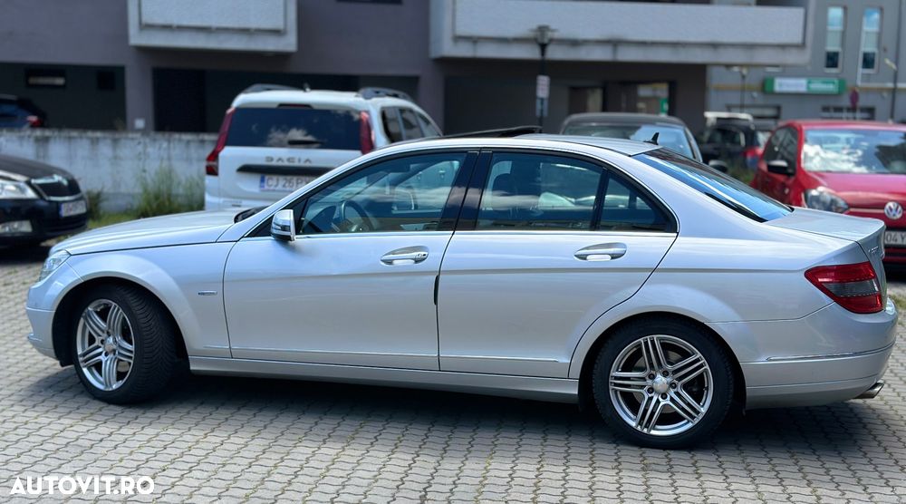 Mercedes-Benz C 220 CDI DPF Automatik BlueEFFICIENCY Avantgarde - 6
