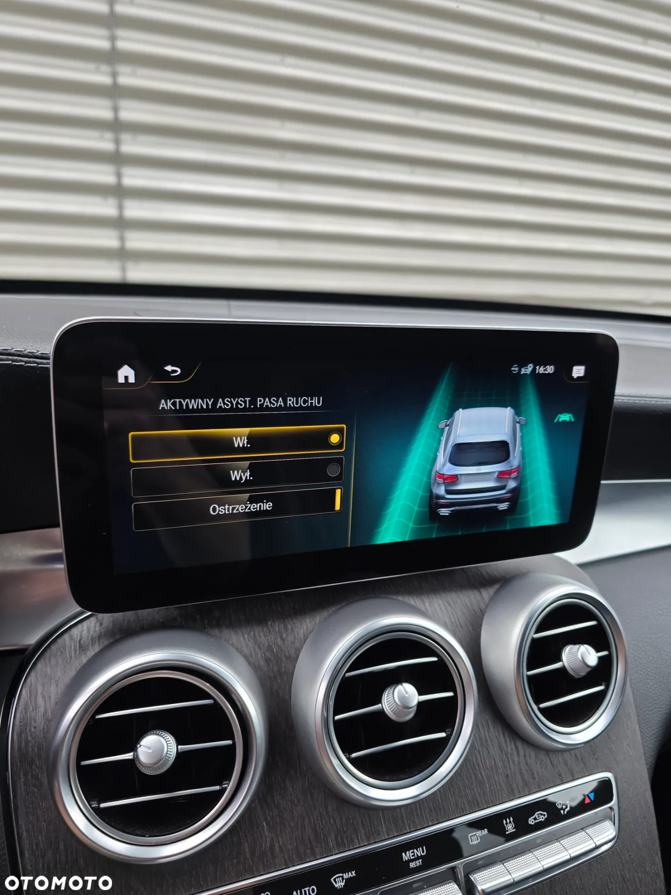 Mercedes-Benz GLC 300 d 4Matic 9G-TRONIC AMG Line - 23
