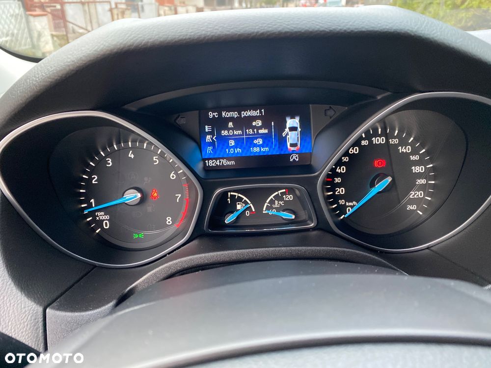 Ford Focus SW 1.0 EcoBoost Edition - 24
