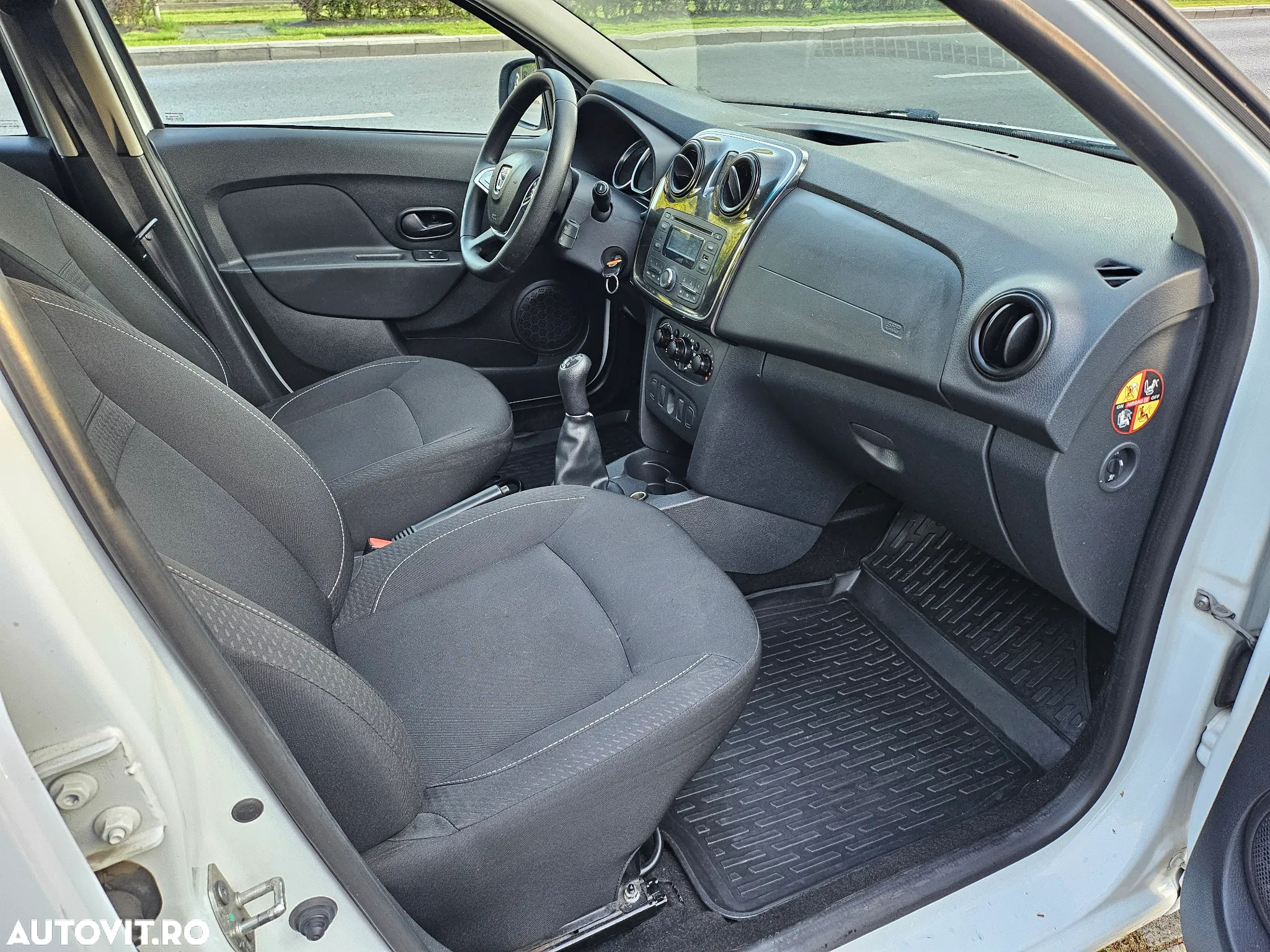 Dacia Logan 1.0 SCe Ambiance - 6