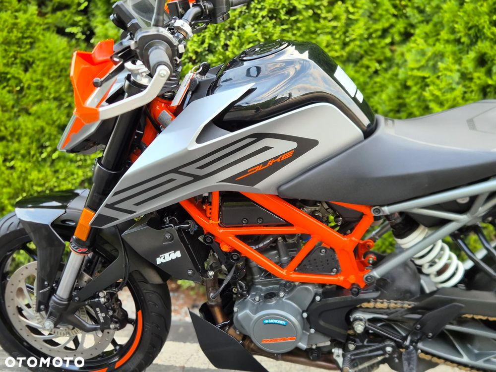 KTM Duke 125 - 22