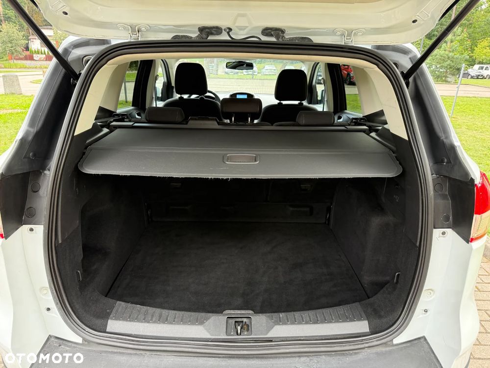 Ford Kuga - 16