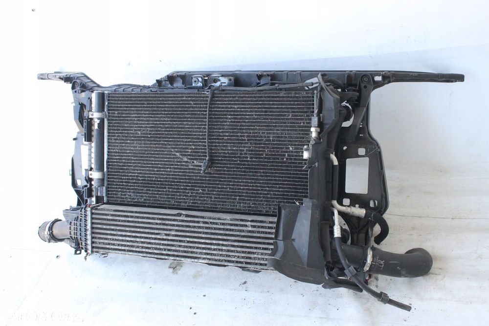 PAS PRZEDNI WZMOCNIENIE CHŁODNICE WENTYLATOR AUDI A4 B8 2007R- 2.0 TDI - 2