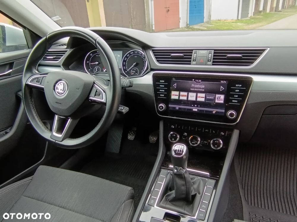 Skoda Superb 2.0 TDI Ambition - 16