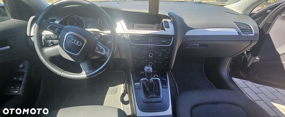 Audi A4 Limousine - 15