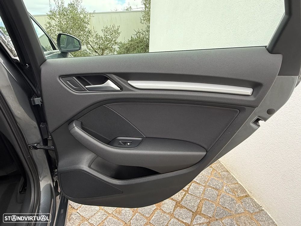 Audi A3 Sportback 1.6 TDI Advance - 35