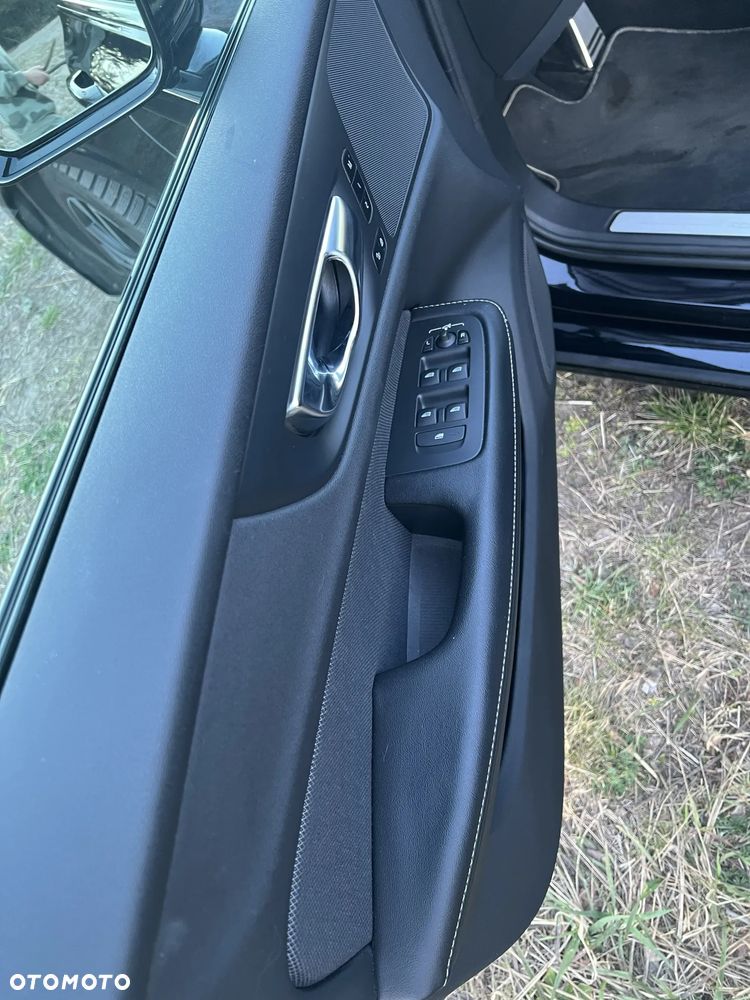Volvo V60 T8 AWD Recharge Geartronic RDesign - 21