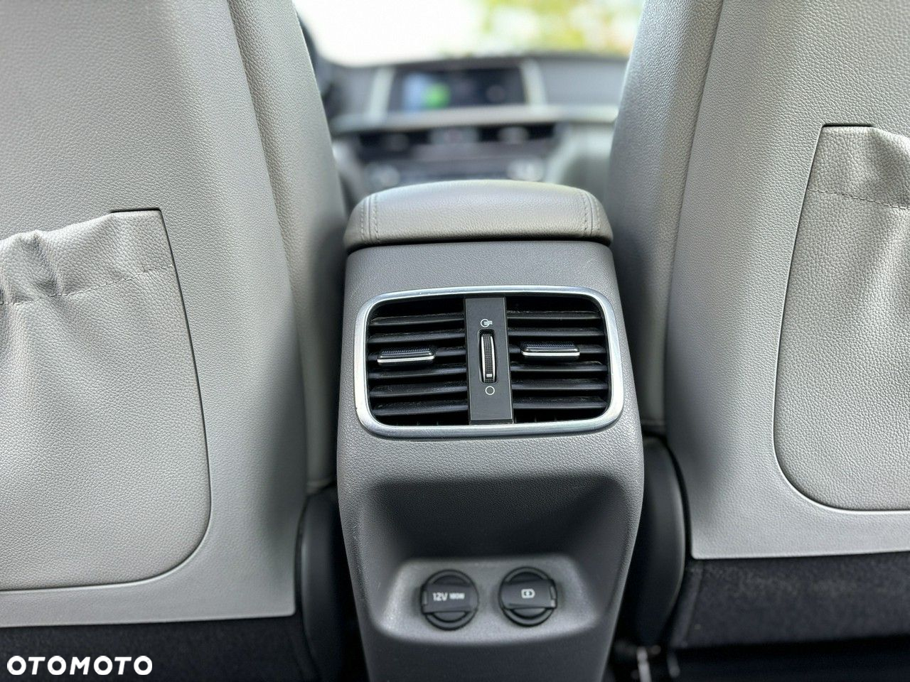 Kia Optima - 31