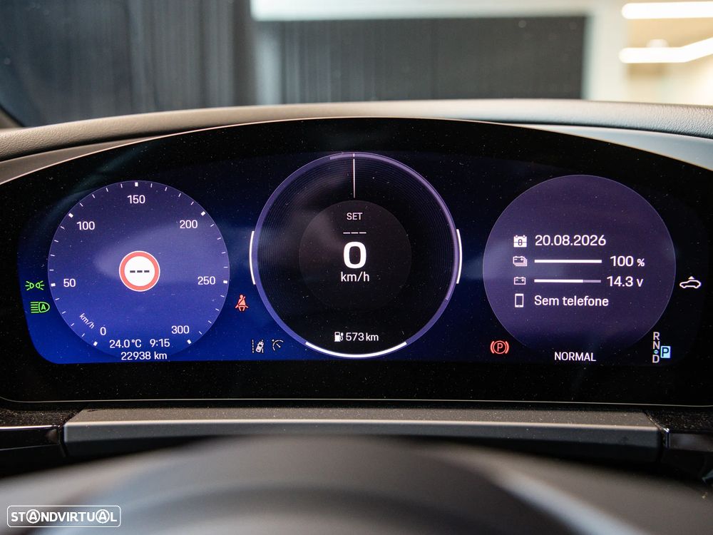Porsche Macan Electric 4 - 23