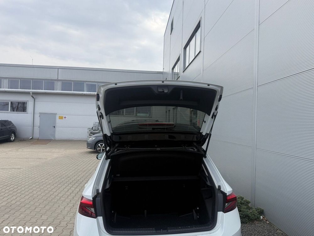 Skoda Fabia 1.0 TSI Edition 130 DSG - 8