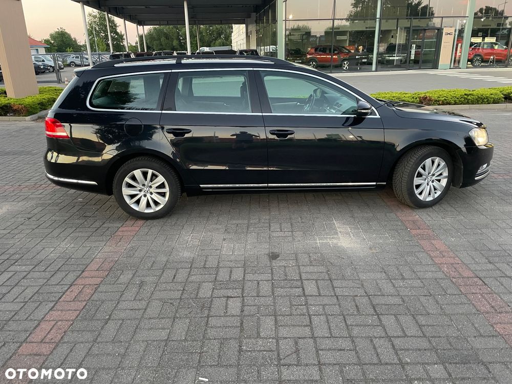 Volkswagen Passat 2.0 TDI DPF BlueMotion Technology Comfortline - 8