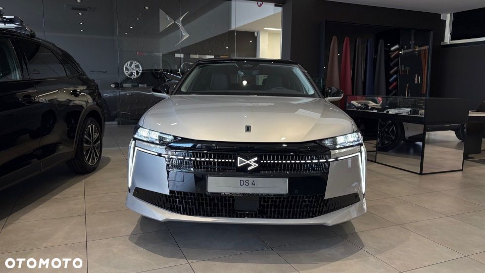 DS Automobiles N°4 1.2 mHEV Pallas eDCS6 - 2