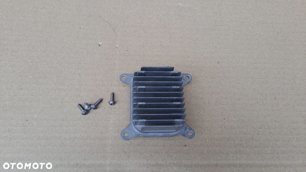 TESLA MODEL 3 Y JUNIPER PRZETWORNICA MODUŁ LED 1802471-12-E - 2