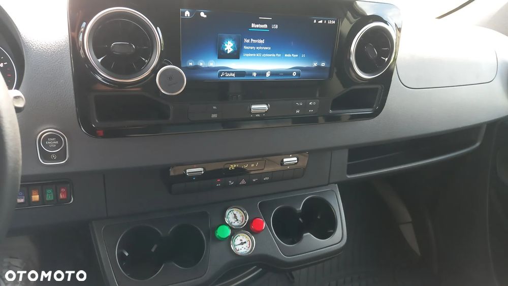 Mercedes-Benz Sprinter - 4