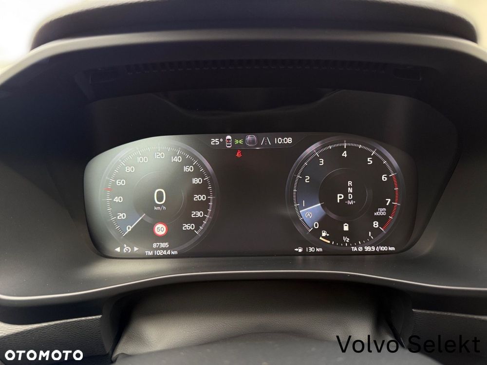 Volvo XC 40 - 18