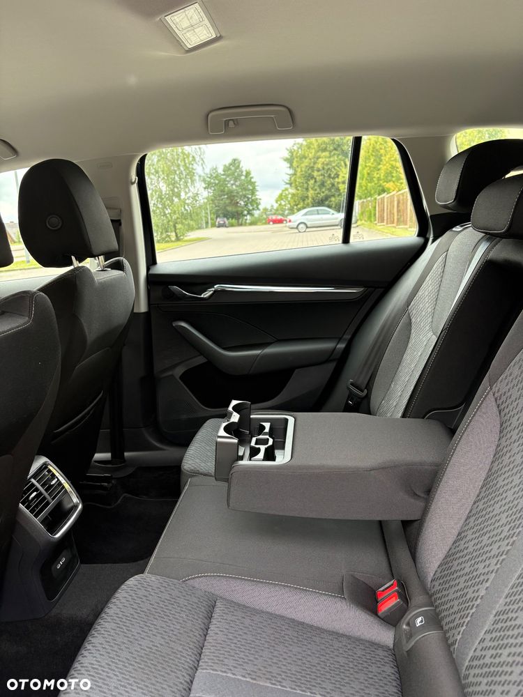 Skoda Octavia 2.0 TDI Style DSG - 13