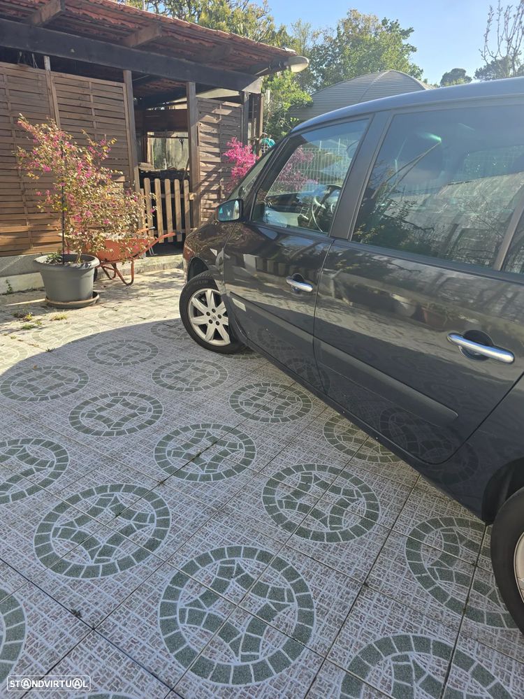 Renault Espace 2.0 dCi Initiale 7L Aut. - 4