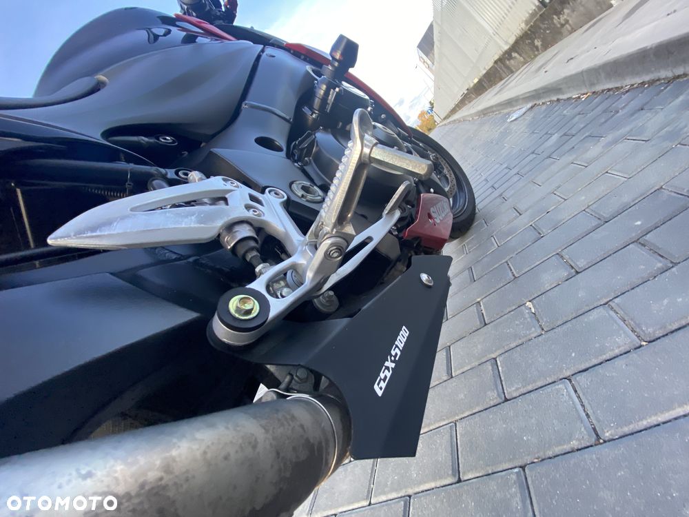 Suzuki GSX 1000 - 12
