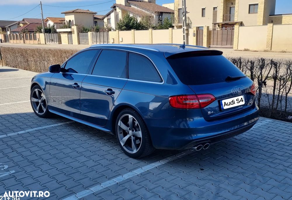 Audi A4 Avant 2.0 TDI DPF S line Sportpaket - 2