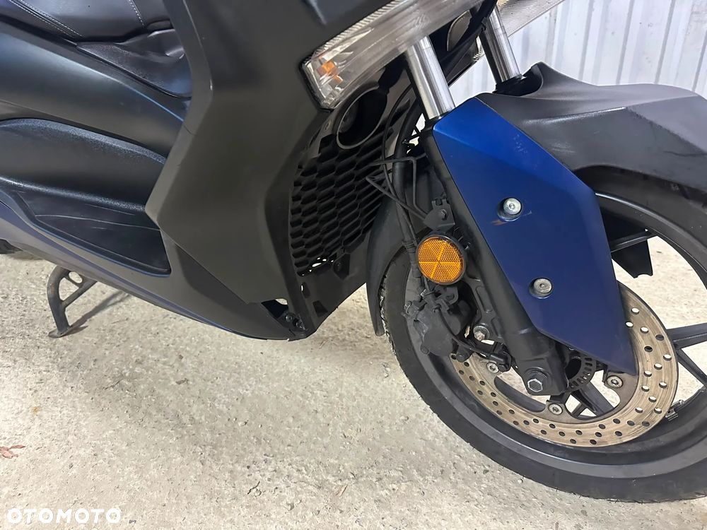 Yamaha X-max - 15