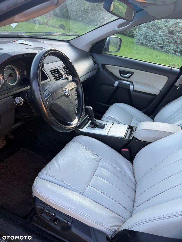 Volvo XC 90 - 25