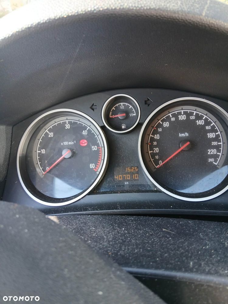 Opel Astra 1.9 CDTI Enjoy - 4