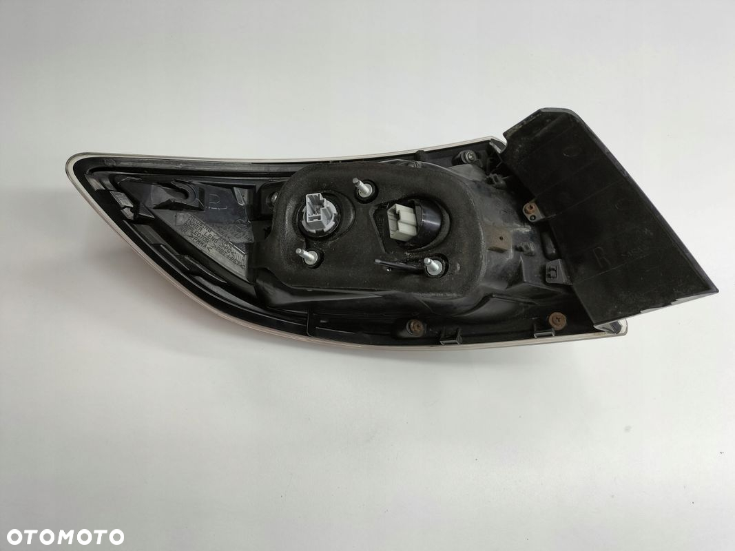 LAMPA PRAWY TYŁ TYLNA MAZDA 3 II BL 08-13 HB - 5