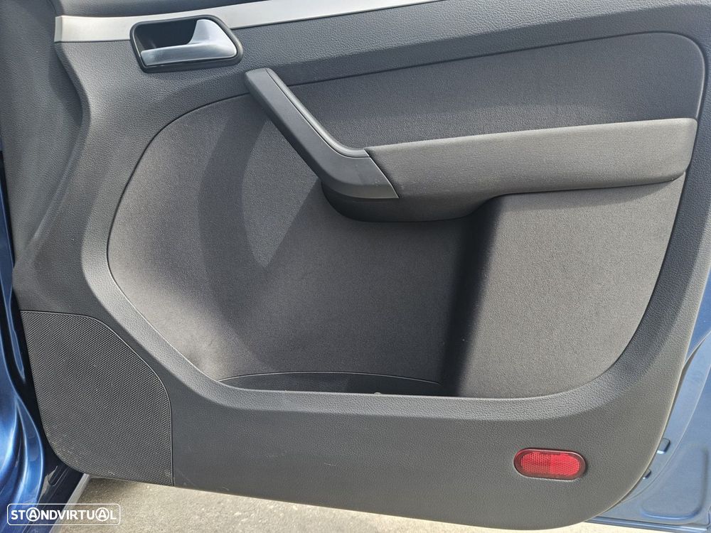 VW Touran 1.6 TDI Blue.Trendline 7L - 55