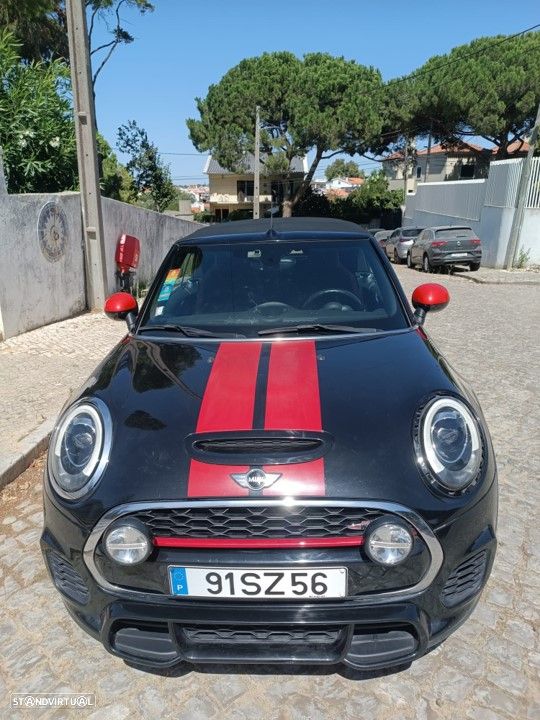 MINI Cabrio John Cooper Works - 3